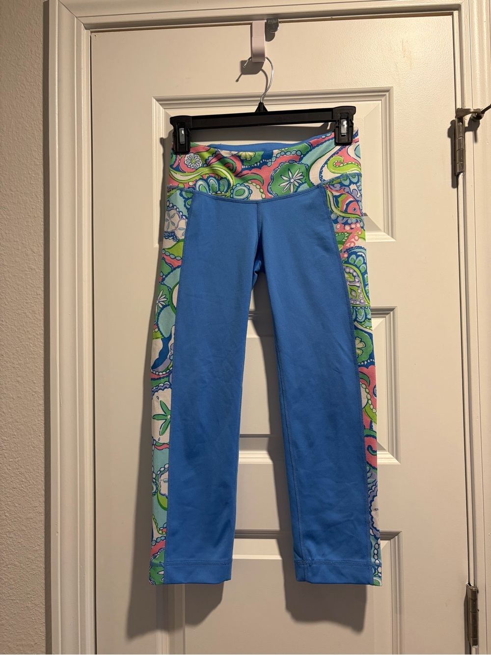 Lilly Pulitzer Blue Leggings with Pink, Green & White Paisley Panels